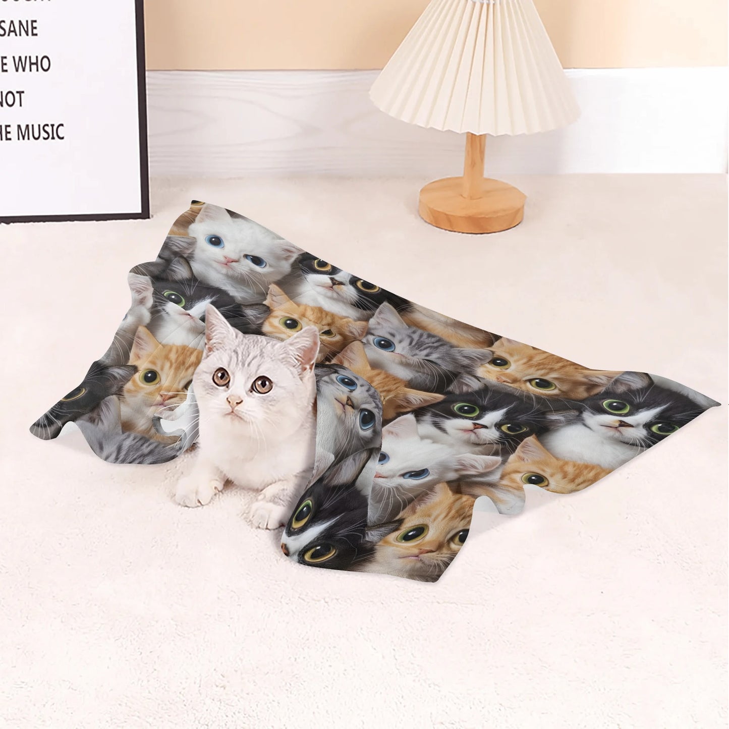 Lucky - Cozy Flannel Blanket for Cats